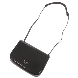 新品同様 プラダ ロゴ ブラッシュドレザー ブラック ショルダーバッグ 黒 1533【中古】PRADA