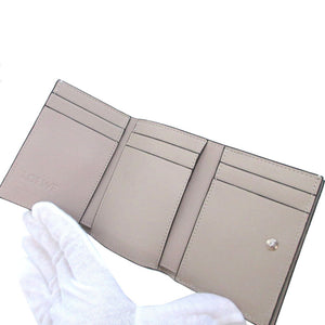 新品同様 ロエベ アナグラム トライフォールド レザー グリーン 緑 コンパクトウォレット ３つ折り財布 財布 1566【中古】LOEWE
