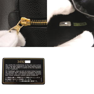 美品 シャネル ココマーク キャビアスキン ブラック ゴールド金具 3番台 バニティバッグ 化粧ポーチ 黒 0123【中古】CHANEL