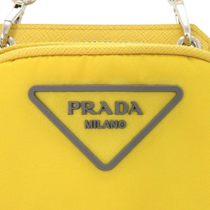 美品 プラダ トライアングル ナイロン レザー イエロー フォンケース ショルダーポーチ ショルダーバッグ 黄 0565【中古】PRADA