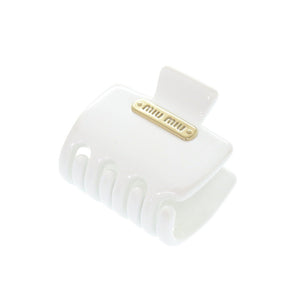 新品同様 ミュウミュウ バレッタ プラスチック ホワイト ヘアアクセサリー 1234 【中古】 MIUMIU