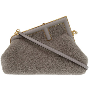 美品 フェンディ ファースト スモール 8BP129 ラムファー レザー グレー ショルダーバッグ 2WAY クラッチバッグ 0459【中古】FENDI