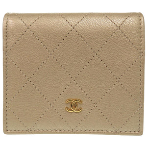 美品 シャネル マトラッセ カーフレザー ゴールド 二つ折り財布 金 0991【中古】CHANEL