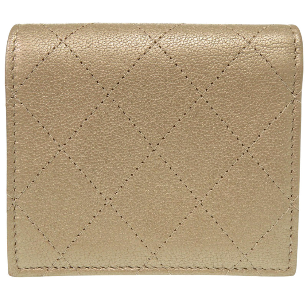 美品 シャネル マトラッセ カーフレザー ゴールド 二つ折り財布 金 0991【中古】CHANEL