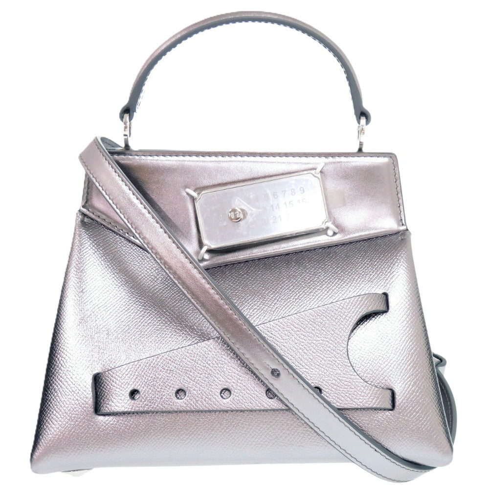美品 メゾン マルジェラ 2way アシンメトリー スモール SNATCHED S56WG0168 ミニハンドバッグ レザー シルバー 0169【中古】Maison Margiela