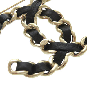新品同様 シャネル ココマーク チェーンモチーフ ブローチ レザー ブラック アクセサリー 1314 【中古】 CHANEL