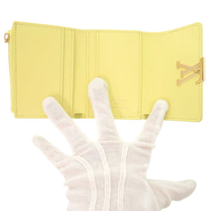 新品同様 ルイ ヴィトン ポルトフォイユ カプシーヌ XS M83610 ICチップ トリヨンレザー イエロー 三つ折り財布 LV 0461【中古】LOUIS VUITTON