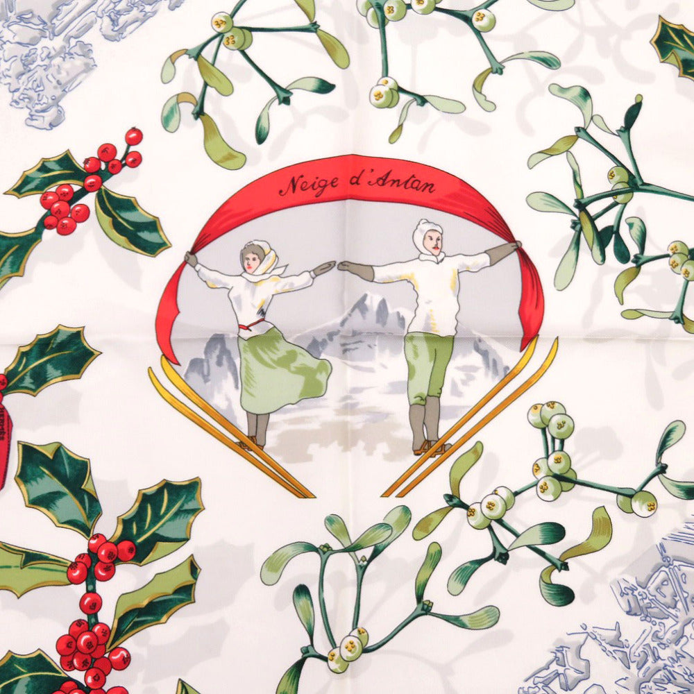 美品 エルメス カレ90 Neige d'Antan 去年の雪 シルク ホワイト スカーフ 白 紺 0037 【中古】 HERMES