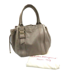 サルヴァトーレ フェラガモ ヴァラ リボン レザー グレー ゴールド金具 E-21 D394E 巾着 ハンドバッグ バッグ 0097 【中古】 Salvatore Ferragamo