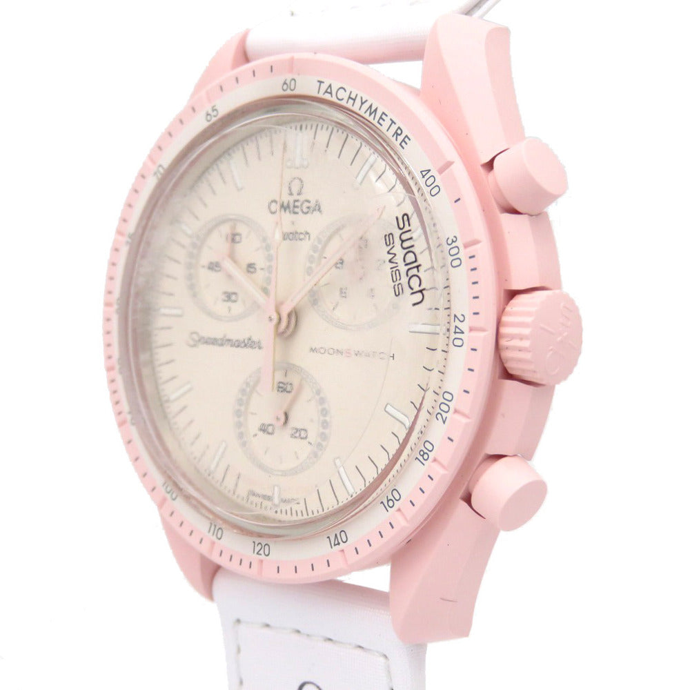 新品同様 オメガ ムーンスウォッチ スピードマスター ミッション トゥ ビーナス SO33P100 クオーツ 腕時計 バイオセラミック/ベルクロ ピンク 0035【中古】OMEGA