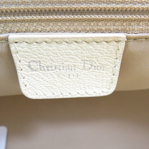 クリスチャンディオール トロッター フラワー刺繍 キャンバス レザー ベージュ 金具シルバー 0081 【中古】Christian Dior