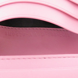 未使用 フェンディ バゲット ラムスキン ゴールド金具 ピンク 二つ折り財布 0085【中古】FENDI