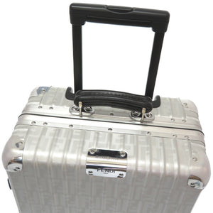 美品 リモワ フェンディ コラボ 33L FFロゴ クオイオ ローマ スーツケース 972 90 02 90 キャリーバッグ アルミ シルバー 0044【中古】FENDI メンズ