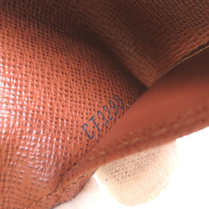 美品 ルイヴィトン モノグラム ミュルティクレ4 M69517 ブラウン 茶 4連 キーケース 0024【中古】LOUIS VUITTON