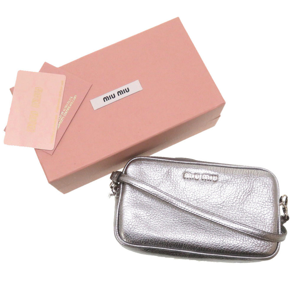 新品同様 ミュウミュウ マドラス レザー シルバー シルバー金具 5ZH011 ショルダーバッグ バッグ 銀 0012 【中古】 MIUMIU