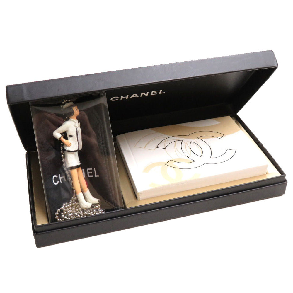 美品 シャネル マドモアゼル プラスチック ホワイト ブラック 白 黒 ロング チェーン ネックレス 0093 【中古】 CHANEL