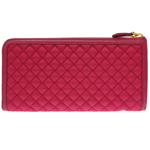 新品同様 プラダ 1M1183 キルティング ナイロン レザー ピンク L字ファスナー長財布 財布 0136【中古】PRADA