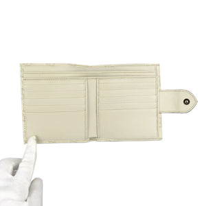 未使用 グッチ スプリクトハートモチーフ グッチシマ 203549 シマレザー ゴールド金具 アイボリー ホワイト Wホック 二つ折り財布 0168【中古】GUCCI