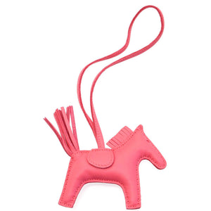 新品同様 エルメス ロデオチャームPM アニューミロ U刻印(2022年製) ローズアザレ バッグチャーム キーホルダー 0053【中古】HERMES