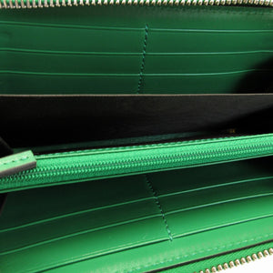 未使用 グッチ 625558 GGエンボスレザー グリーン 緑 ラウンドファスナー長財布 財布 0060【中古】GUCCI