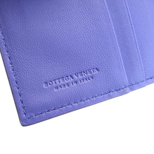 新品同様 ボッテガヴェネタ イントレチャート コンパクトウォレット レザー パープル 紫 2つ折り財布 財布 0070【中古】BOTTEGA VENETA