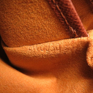 ルイ ヴィトン モノグラム ミュゼットサルサ ショートストラップ M51258 ショルダーバッグ バッグ LV 0111 【中古】 LOUIS VUITTON