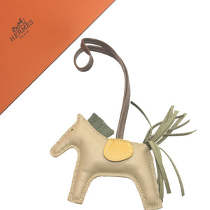 美品 エルメス ロデオチャームPM アニューミロ A刻印(2017年製) トレンチ カノピ カリー バッグチャーム キーホルダー 0224【中古】HERMES