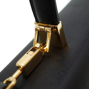 美品 フェラガモ ガンチーニ BA-21 0290 ハンドバッグ レザー ブラック 黒 ゴールド金具 ストラップ付 0008【中古】Salvatore Ferragamo