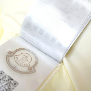 新品同様 モンクレール JOTTY ダウンジャケット ナイロン ホワイト サイズ1 白 0048【中古】MONCLER レディース