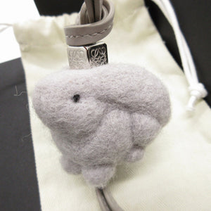 新品同様 ロエベ ラビット モチーフ うさぎ フェルト レザー グレー チャーム キーホルダー 0053【中古】LOEWE