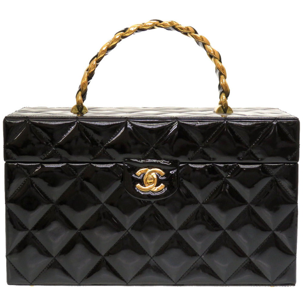 美品 シャネル マトラッセ エナメル ブラック 2番台 ゴールド金具 ヴィンテージ ココマーク ターンロック バニティバッグ バッグ 黒 0028 【中古】 CHANEL