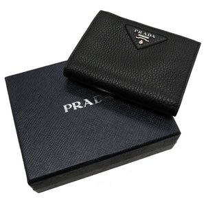 新品同様 プラダ レザー ブラック 2ML049 二つ折り財布 財布 黒 0121 【中古】 PRADA メンズ